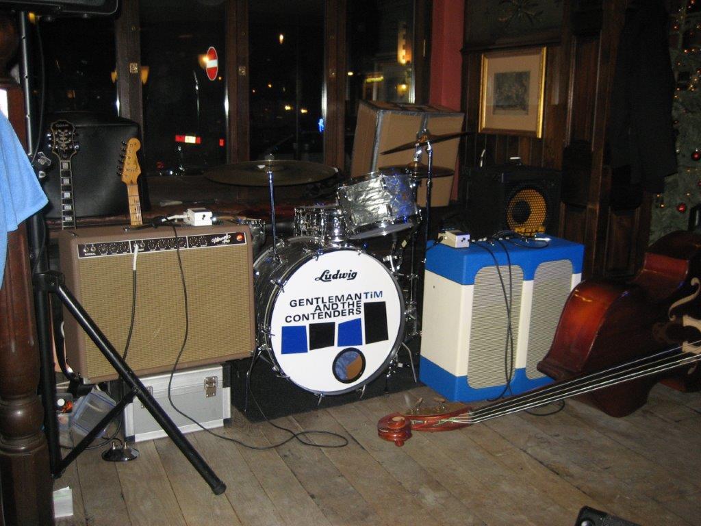 The band's classic 50's
Backline)