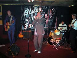 gentleman tim & the contenders
                                - Authentic 1950's west coast swing
                                & chicago blues